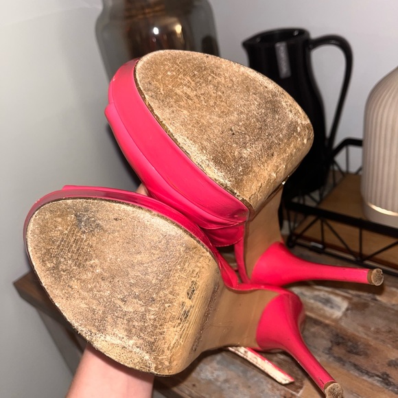 Hot pink heels - Picture 4 of 6